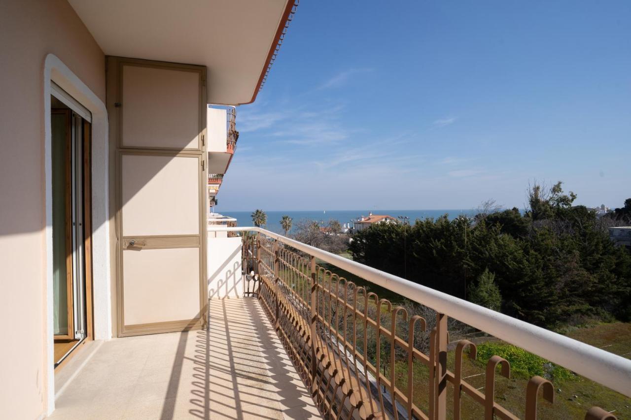 Dimora Montereale Near The Sea Apartment Trani Exterior photo